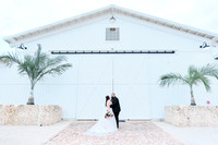 Cocktail hour, decor and portraits