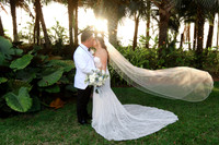 Cocktail hour, portraits and decor