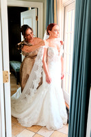 Getting Ready : Bride